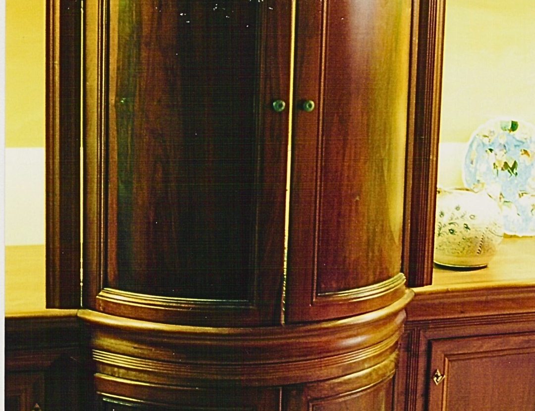 meuble de présentation noyer